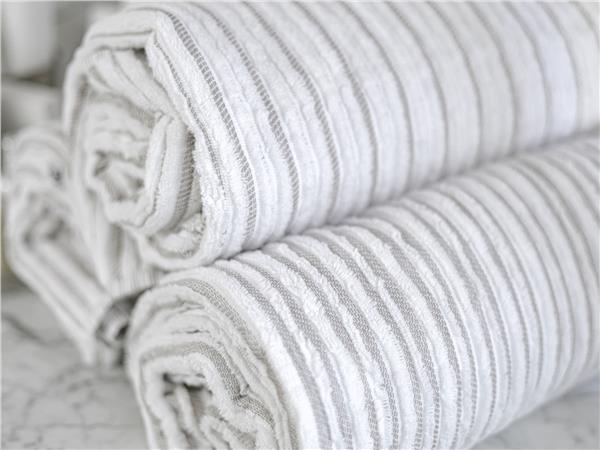 Tutto Beige Bath Towel